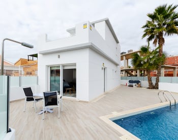 Freistehende Villen Mit Pools Und Parkplatz In Torrevieja Alicante