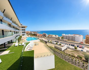 Apartment for Sale in Fuengirola Málaga with Panoramic Sea Views 1