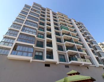 Mersin Tece’de Plaja Yakın Havuzlu Sitede Satılık Daireler