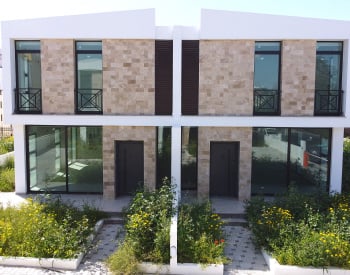 Girne Doğanköy’de Geniş Teraslı İkiz Villalar