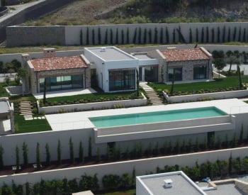 Bodrum Yalıkavak'ta Geniş Bahçeli Deniz Manzaralı Malikane 1