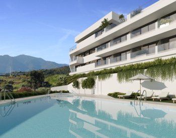 Well-located Apartments in Estepona with Picturesque Views