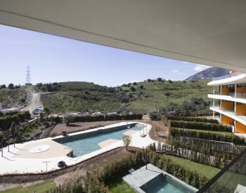 富恩吉罗拉带大露台的两居室公寓 1