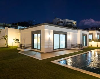 Detached Villas with Private Pools Near Yalıkavak Marina in Bodrum 0