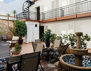 Boutique Hotel Met Licentie Bij Treinstation In Malgrat De Mar 1