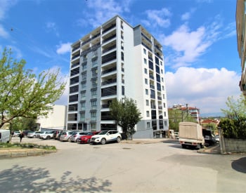 Bursa Nilüfer’de Kapalı Otoparklı Sitede Geniş Daireler
