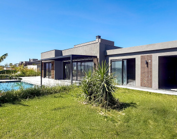 Vrijstaande Villa's Met Zwembaden Op Percelen Van 2500 M² In Urla