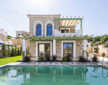 Stone-covered Detached Houses with Pools in Bodrum Kadıkalesi