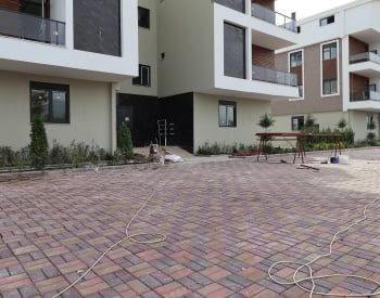 Brand New Flats in a Complex in Yesilbayir Dosemealti 1