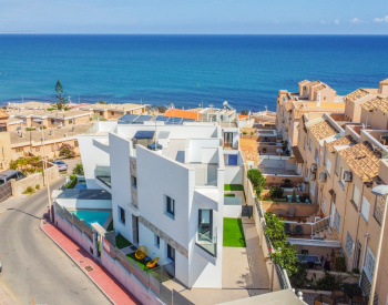 Vrijstaande Villa Op 200 M Van Het Strand In Torrevieja Alicante