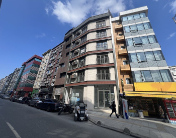 آپارتمان های نزدیک به ساحل مودا و ایستگاه قطار در کادیکوی استانبول