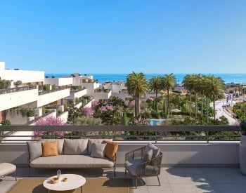 Flats with Large Terraces and Spectacular Views in Estepona 1