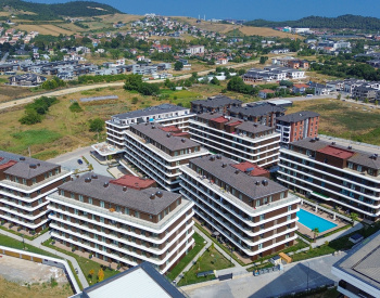 亚洛瓦 (yalova) 混合用途综合大楼价格极具吸引力的公寓