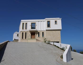 Villa Avec Vue Mer Et Grand Jardin À Girne, Chypre Du Nord 1