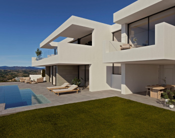 Alicante Benitachell'de Avantajlı Konumda Satılık Lüks Villa