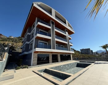 Alanya'da Plaja Yakın Deniz Manzaralı Satılık Daireler