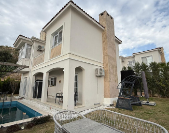 فيلا جديدة مع حديقة ومسبح في كوشاداسى