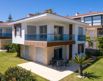 Möblierte Villa Mit Meerblick In Einem Komplex In Çeşme İzmir