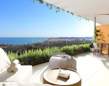 شقة فاخرة مع تراس ومرافق متكاملة في فوينخيرولا 1