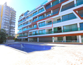 安塔利亚带独立卫浴的两卧公寓