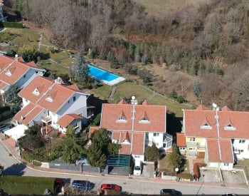 Forest View Houses with Detached Garden in Istanbul Sariyer 1