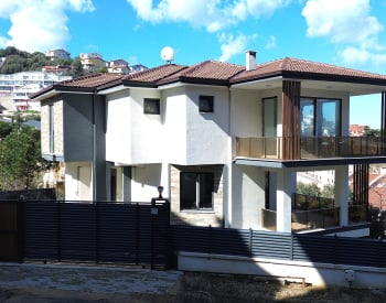 Villa Con Piscina A Poca Distancia A Pie Del Puerto En Bursa Mudanya