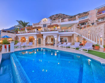 Große Freistehende 5 Schlafzimmer Villa Mit Meerblick In Kalkan, Kaş