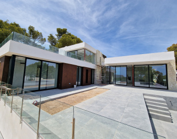 Luxury Villa Close to the Town Center of Moraira Alicante