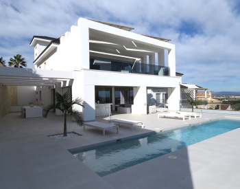 Key-ready Detached Luxury Villa in Ciudad Quesada Alicante