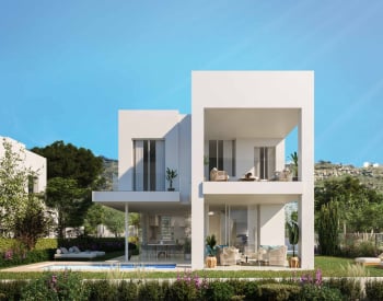 Hilltop Villas in Sotogrande with Exclusive Design