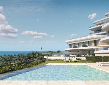 Apartments in Estepona with Terraces That Overlook the Sea