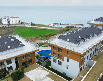 آپارتمان‌های پانوراما با منظره دریا در یالووا چنارجیک