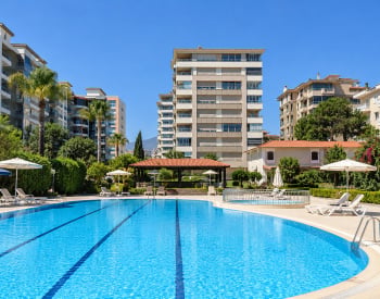 Appartement En Front De Mer Avec Vue Dégagée À Konyaaltı, Antalya