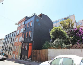 Ready-to-move Building in Fatih Suitable for Airbnb 1