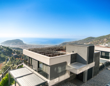 Detached Villas with Sea and Castle Views in Bektaş Alanya