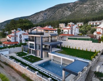 4-slaapkamer Villa Met Rijke Faciliteiten In Muğla Fethiye