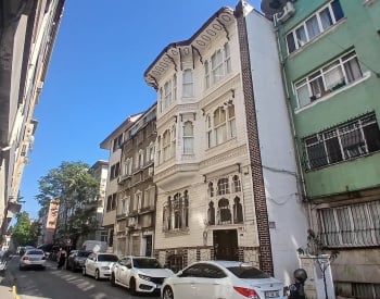 Редкий исторический дом под реставрацию в Стамбуле
