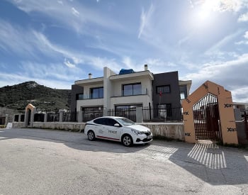 Elegant Semi-detached Villas with Private Pools in İzmir 1