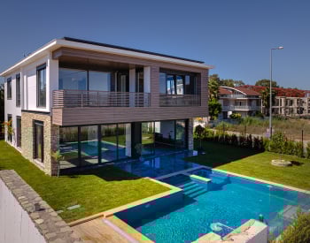 Detached 4-bedroom House with Private Pool in Belek Antalya 1
