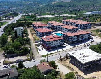 在亚洛瓦（yalova）凯塔兹德雷（kaytazdere）购物，靠近主干道和桥梁。