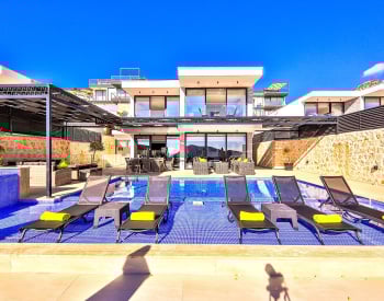 Роскошная вилла с бассейном-инфинити в Калкане, Анталия