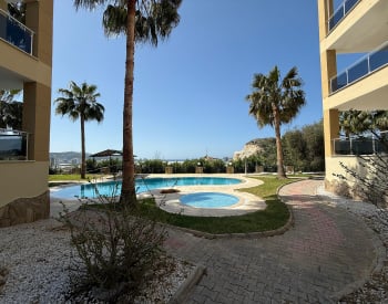 Möblerad Lägenhet Med Panoramautsikt Över Staden I Demirtaş