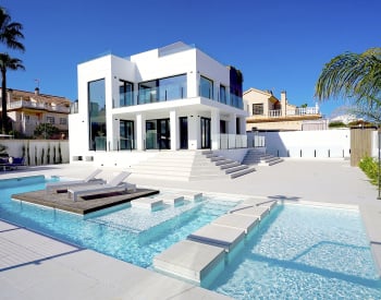 Luxury Detached Villa Near the Sea in Torrevieja Costa Blanca