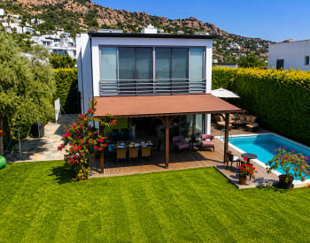 Villa Mit Privatem Pool Und Garten Zum Verkauf In Bodrum, Türkei