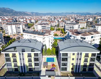 Antalya Döşemealtı'nda Yüzme Havuzlu Sitede Daireler