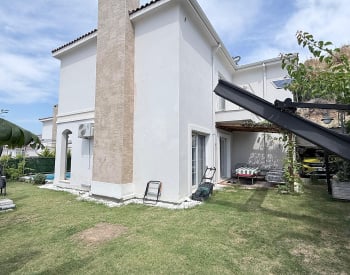 Nueva Villa Con Jardín Y Piscina En Kuşadası Cerca De Servicios 1