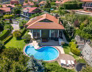 Luxurious Villa with Forest and Sea Views in Sarıyer İstanbul 1