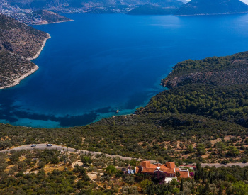Expansiv Herrgård Med Panoramautsikt Över Havet I Antalya Kaş
