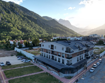 Konyaaltı’nda Denize Yakın Sitede Dağ Manzaralı Daire