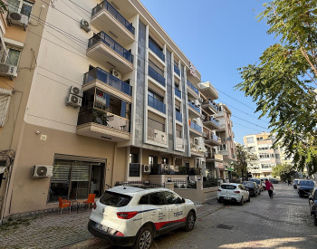 伊兹密尔（i̇zmir ）卡尔谢卡雅（karşıyaka）电梯楼宽敞公寓